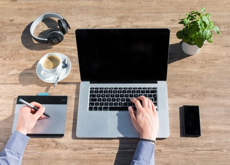 workspace, laptop, technology, desk, table, working, online, connection, notebook, work, keyboard, pc, macbook, screen, home office, office work, office, workplace, web design, apple, monitor, freelancer, online, online, online, online, online, web design